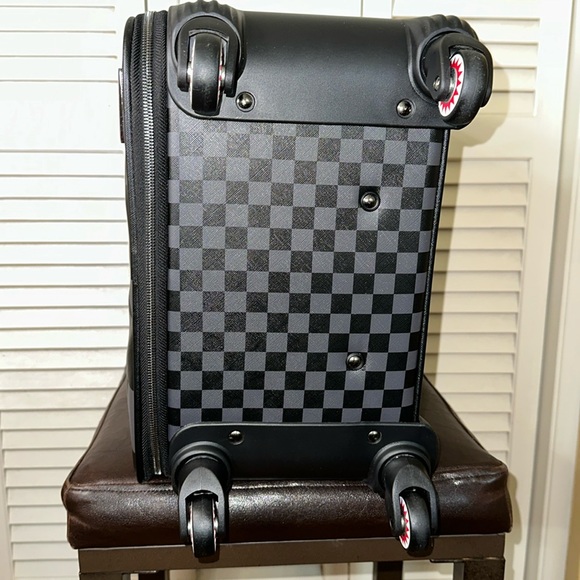 Sprayground 🦈 XTC Grey Sharks in Paris Jetsetter Carry on Luggage… - Picture 5 of 16